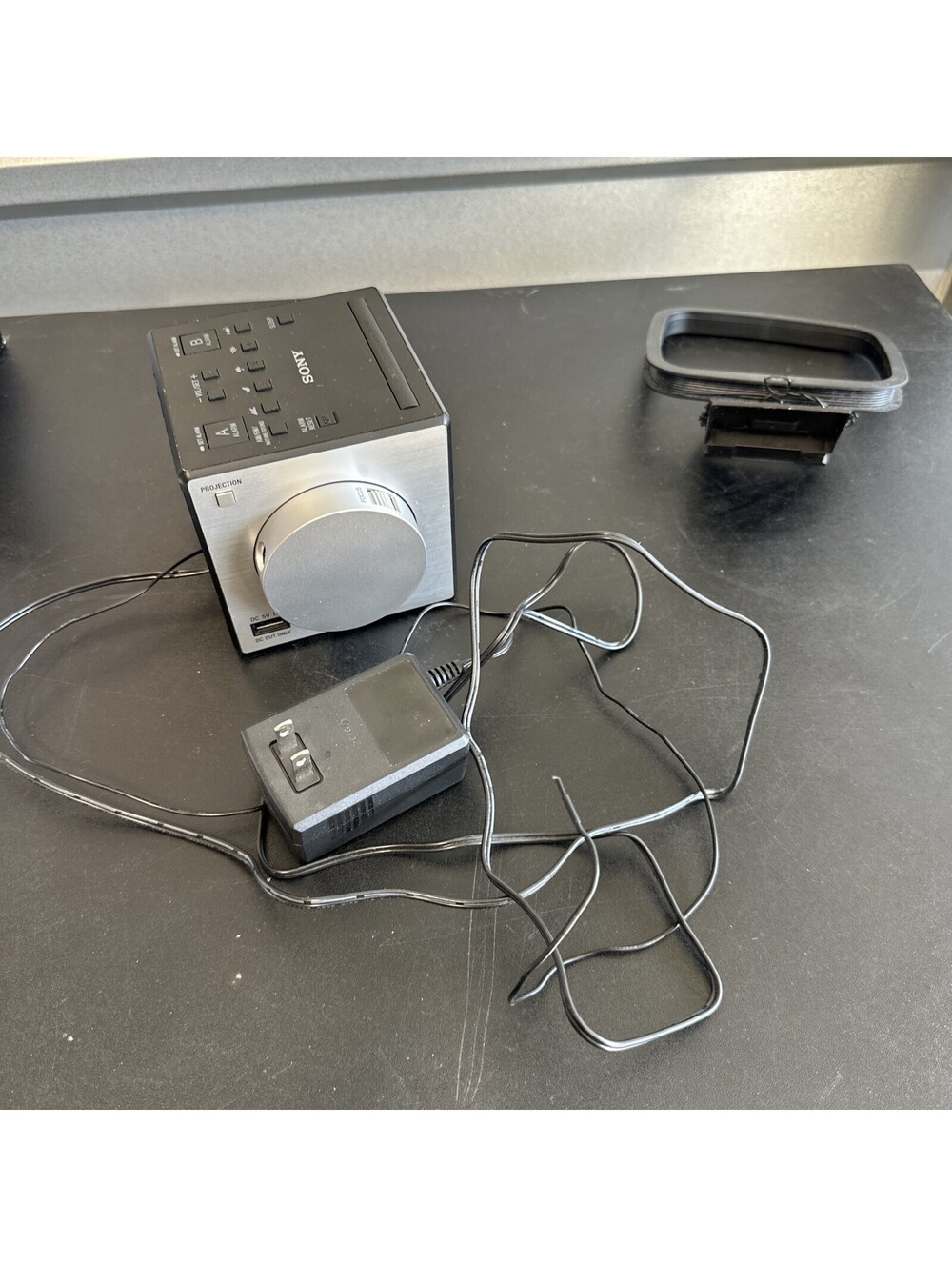 ICF-C1PJ SONY ALARM CLOCK RADIO - Picture 8 of 13